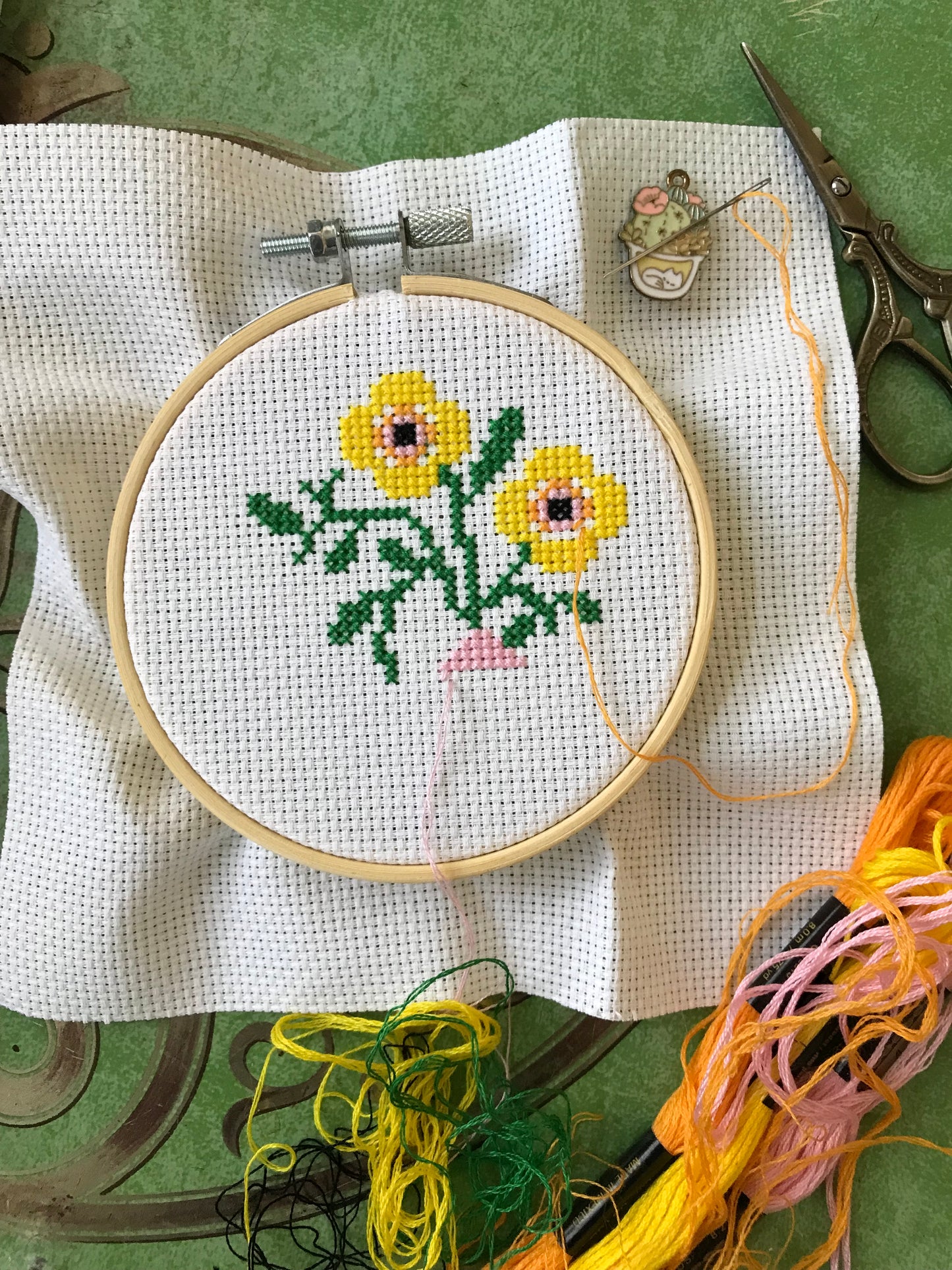 Relax & Stitch: Beginner Mini Cross Stitch Workshop (Mother’s Day Gift Edition) | May 2
